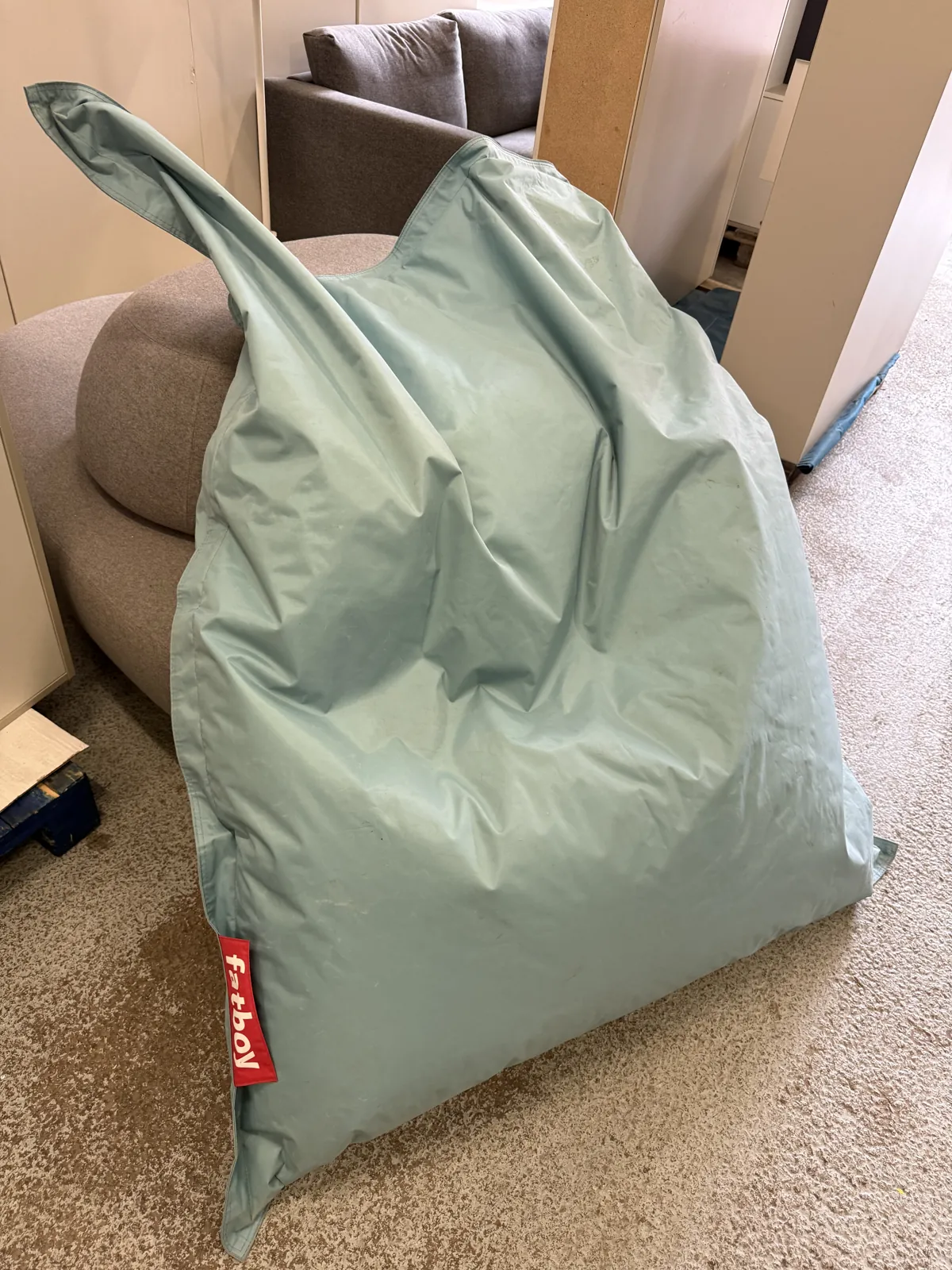 Grand coussin Fatboy bleu en tissu, pouf géant 155 cm, photo 1