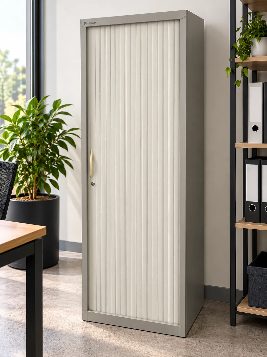 Petite armoire de bureau Sansen grise en plastique, illustration de mise en situation