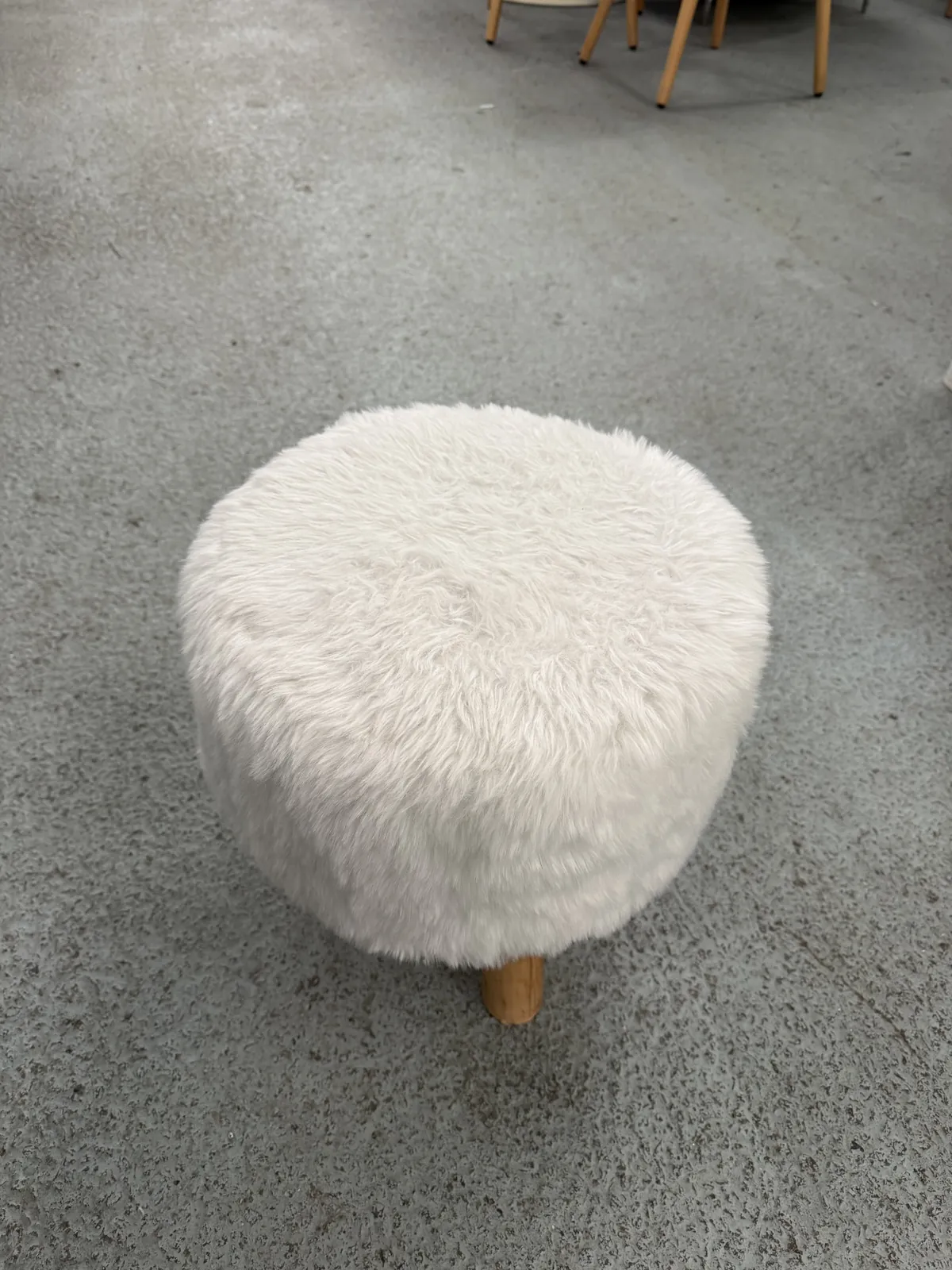 Pouf moumoute blanc en laine, siège d'appoint, 35 cm, photo 1