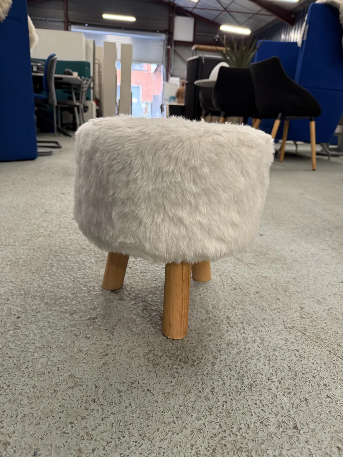 Pouf moumoute blanc en laine, siège d'appoint, 35 cm, photo 2