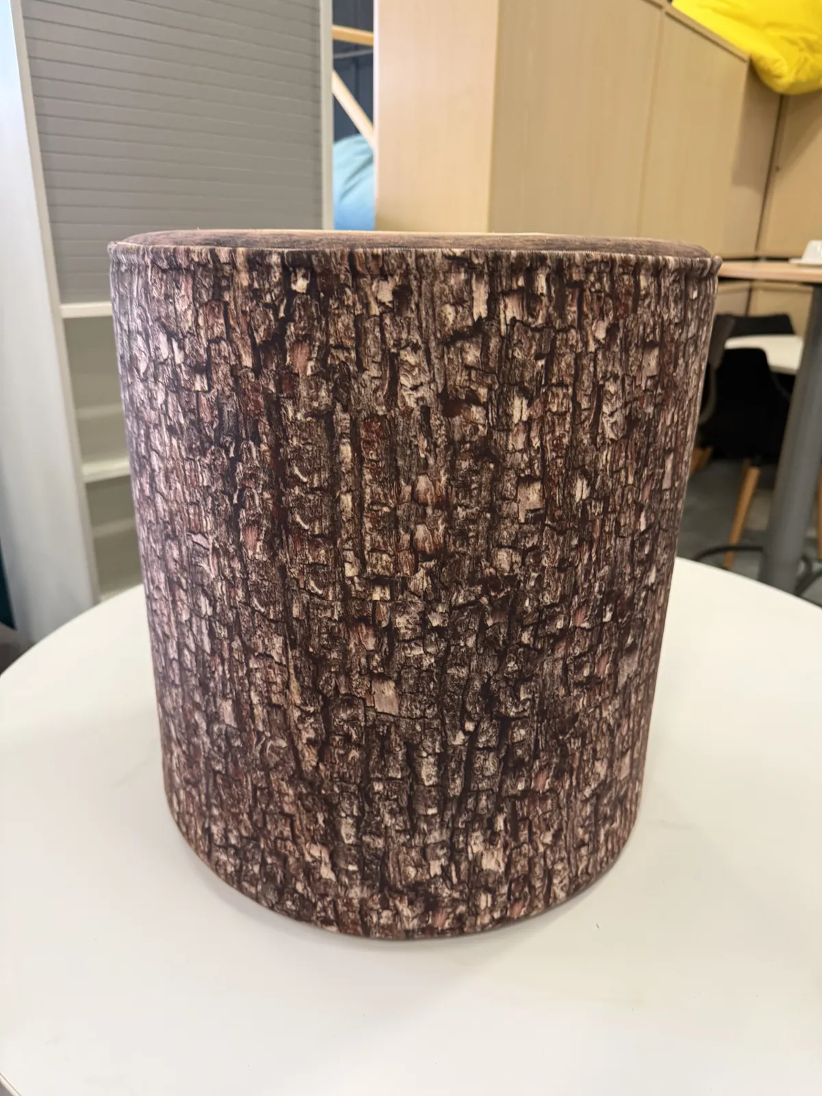 Pouf tronc d'arbre en velours marron Mero wings, siège d'appoint, photo 2